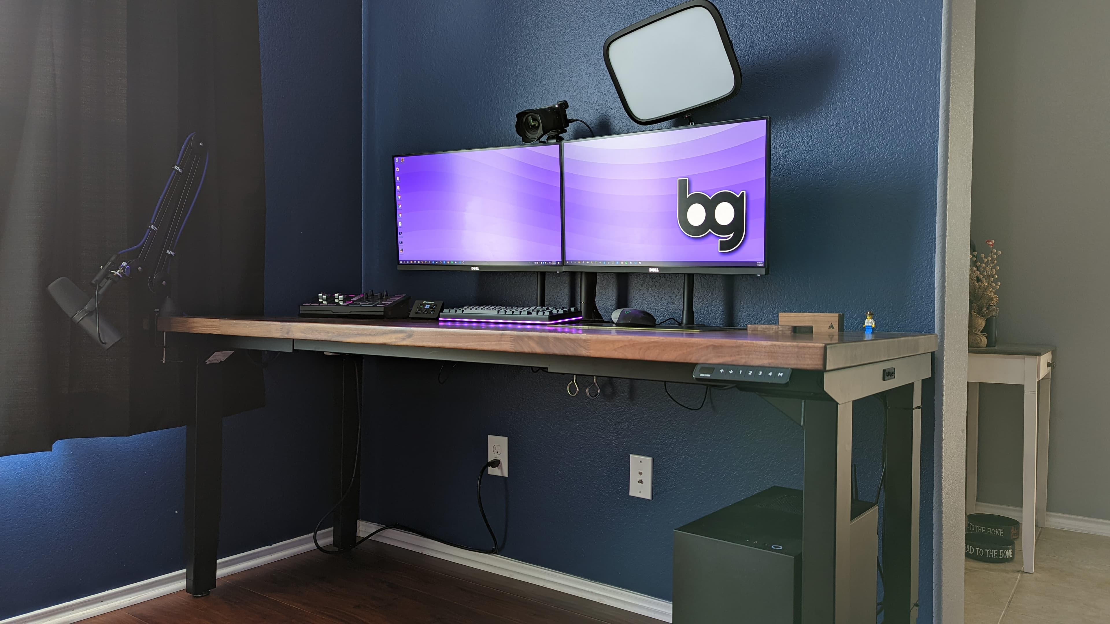 desk